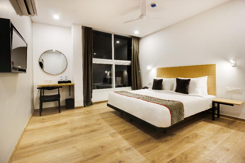 OYO 40027 Royal Palms Shared Serviced Apartment image