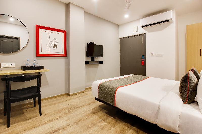 OYO 40027 Royal Palms Shared Serviced Apartment image
