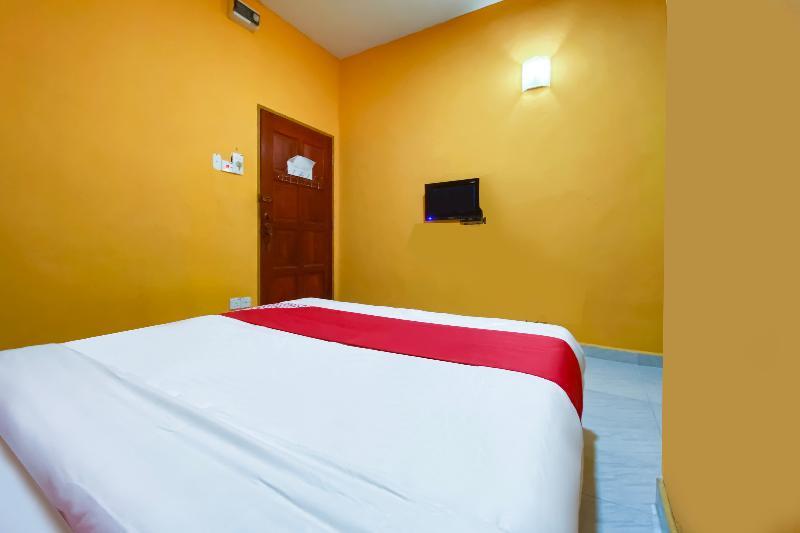 OYO 90039 Coop Hotel Kangar