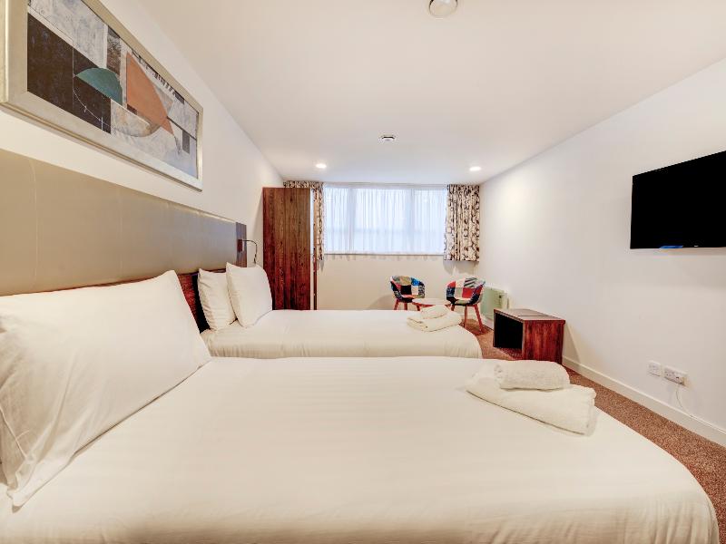 OYO Plymouth Central Hotel image