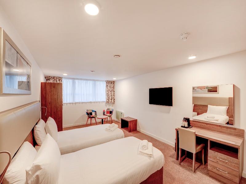 OYO Plymouth Central Hotel image