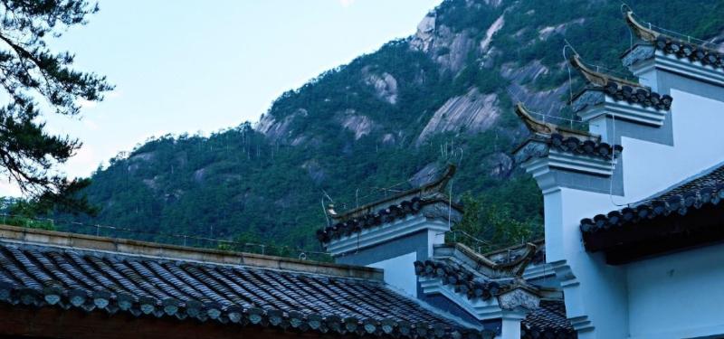 Xiangyuan Yungu Holiday Hotel image