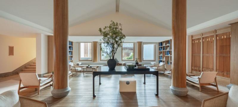 Xiangyuan Yungu Holiday Hotel image
