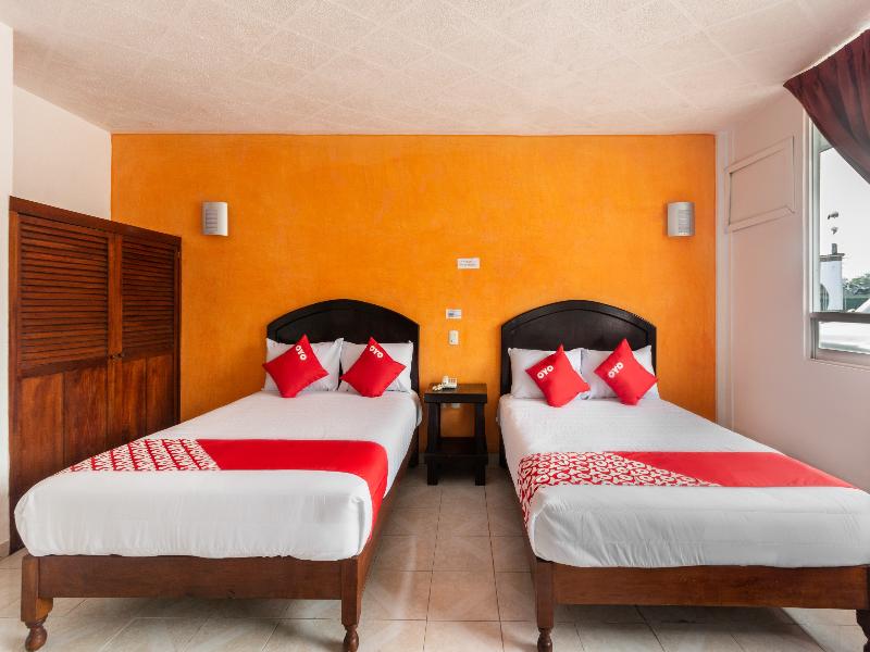 OYO Hotel Casa Blanca image