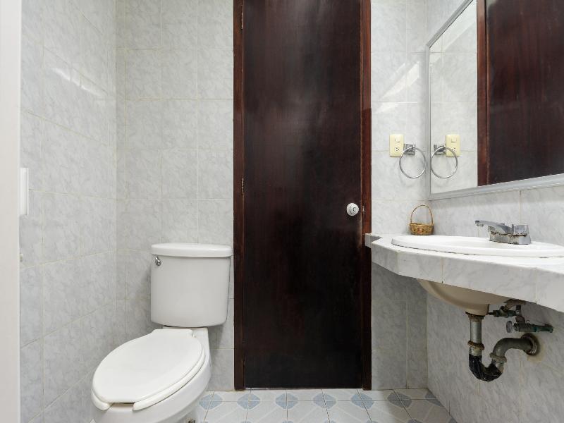 OYO Hotel Casa Blanca image