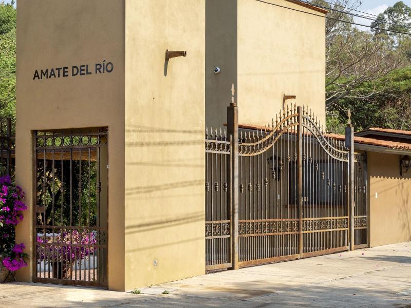 Hotel Amate del Río image