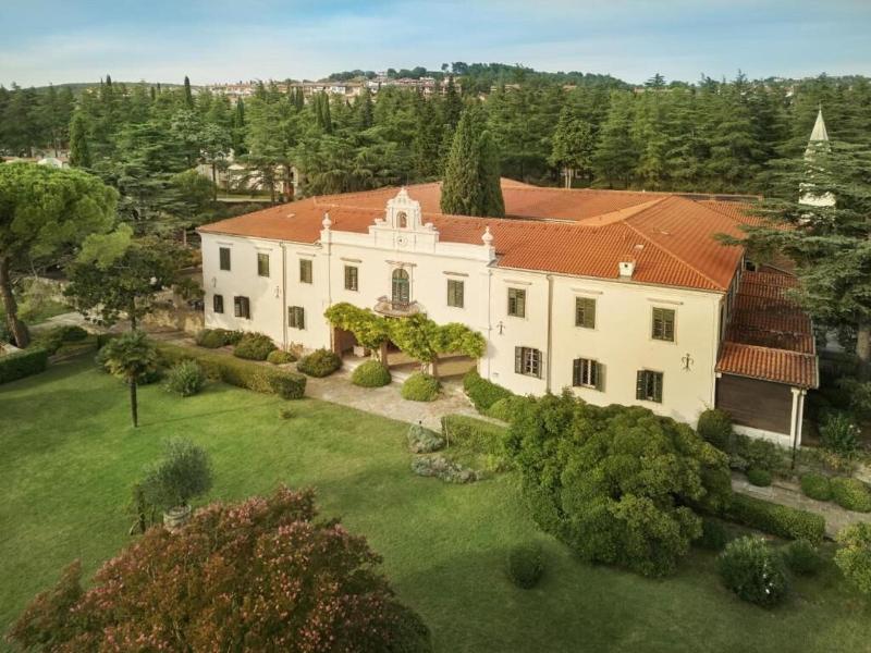 Villa Bor image