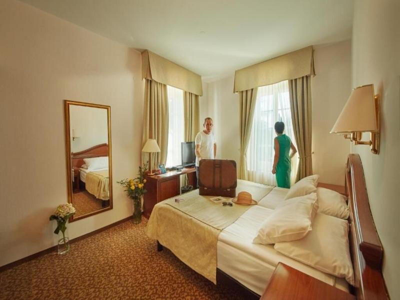 Villa Bor image