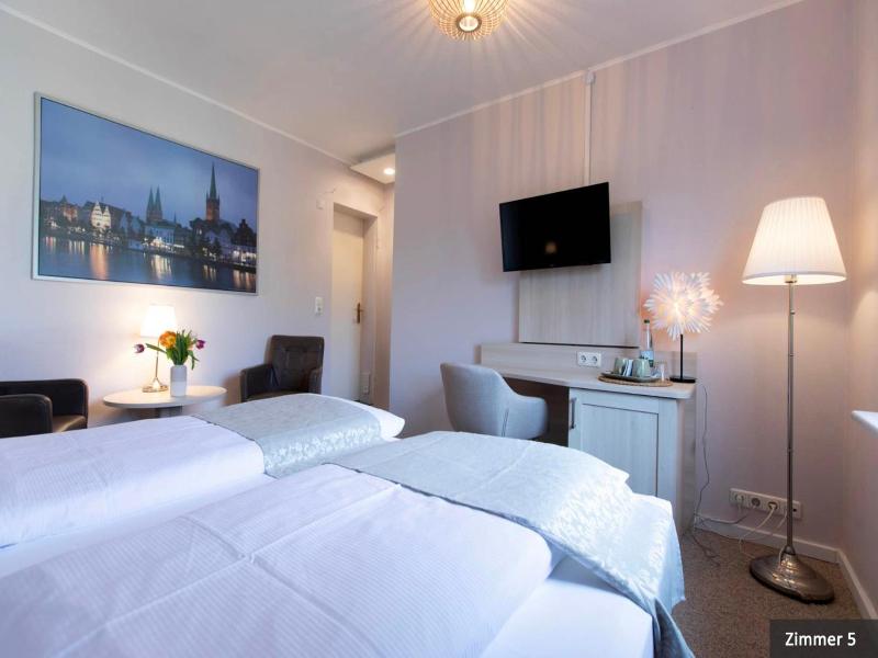 Hotel See Villa image