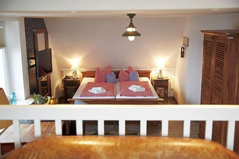 Bernstein Hotel Bootshaus image