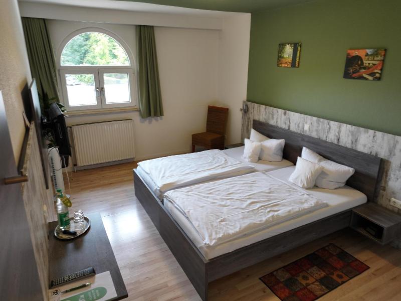 Meyerhof Heiligenrode image