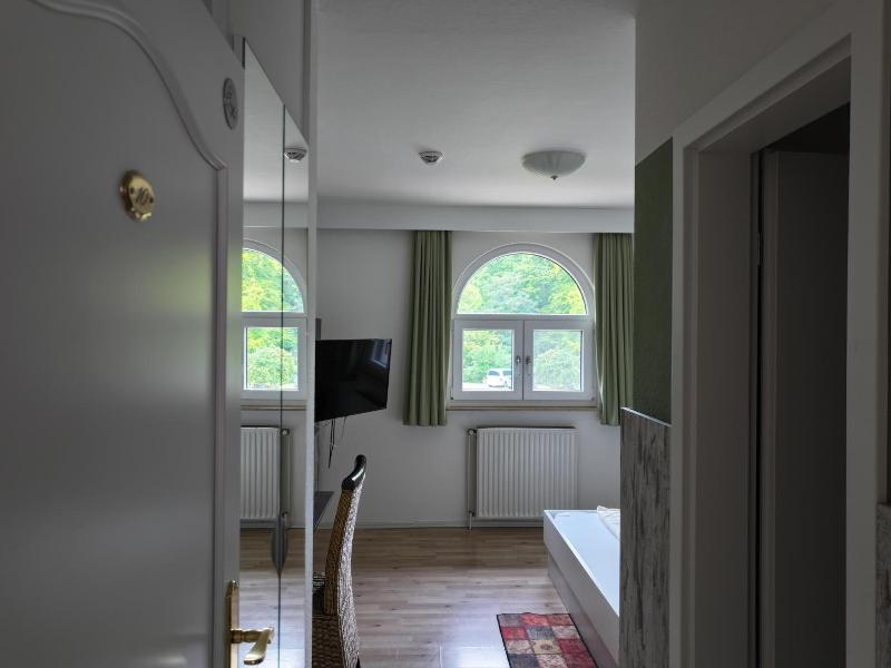Meyerhof Heiligenrode image