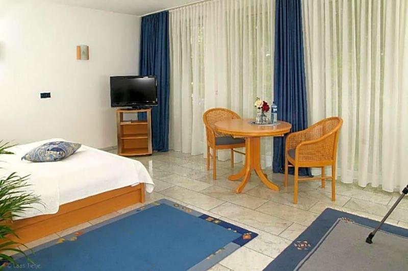Hotel Bonamari image