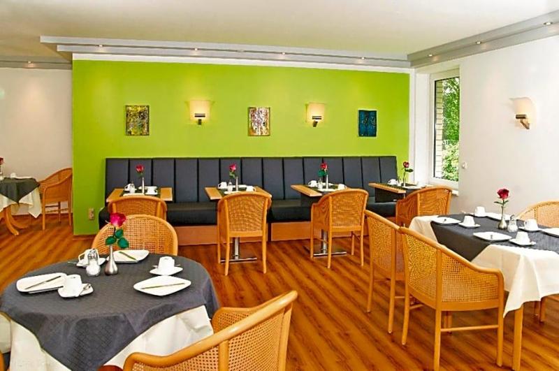 Hotel Bonamari image
