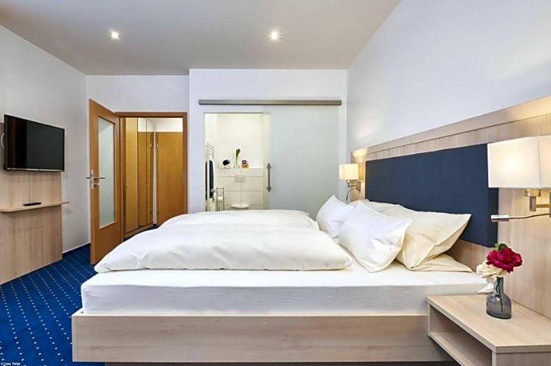 Hotel Bonamari image