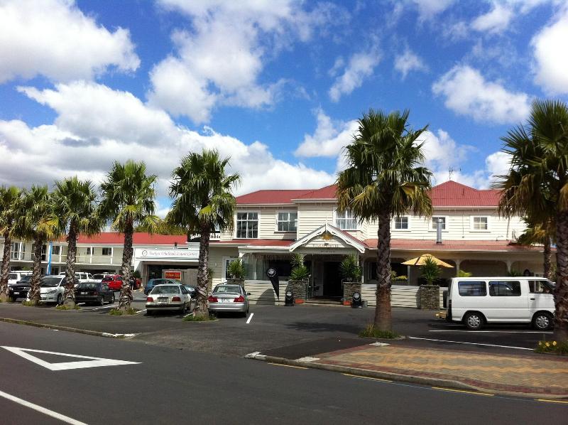 Tuakau Hotel image