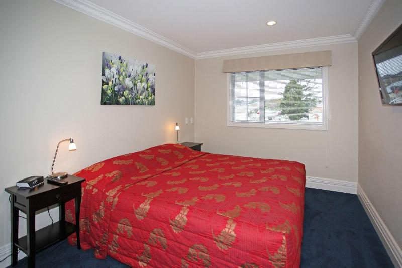 Tuakau Hotel image