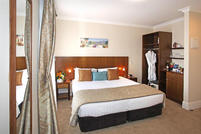 Tuakau Hotel image