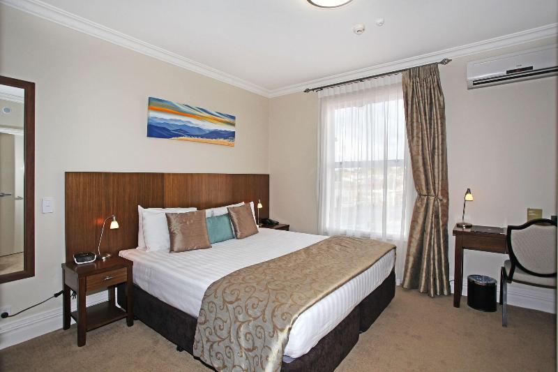 Tuakau Hotel image