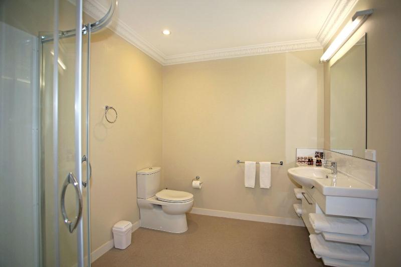 Tuakau Hotel image