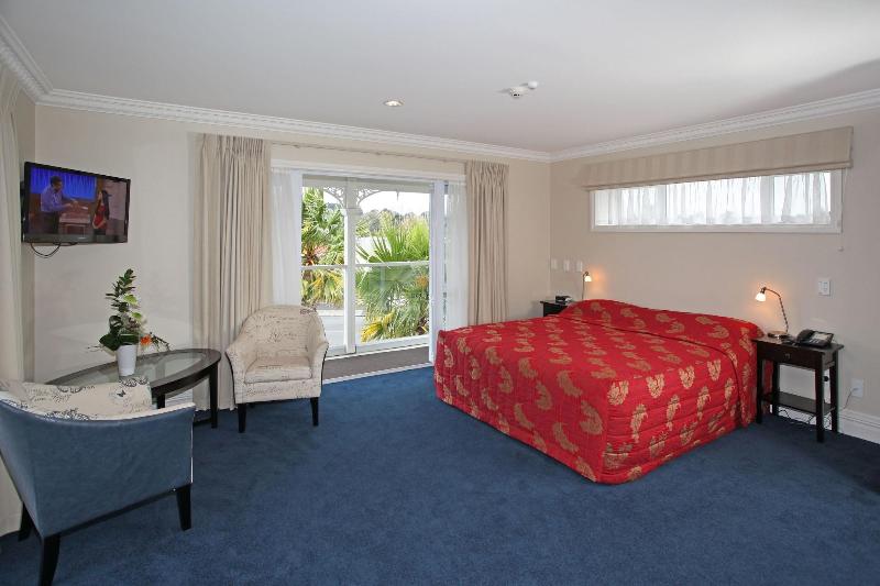 Tuakau Hotel image