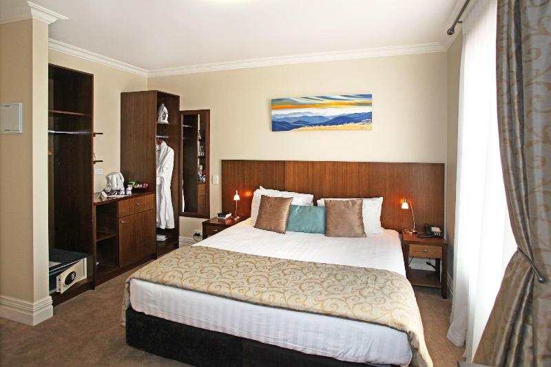 Tuakau Hotel image
