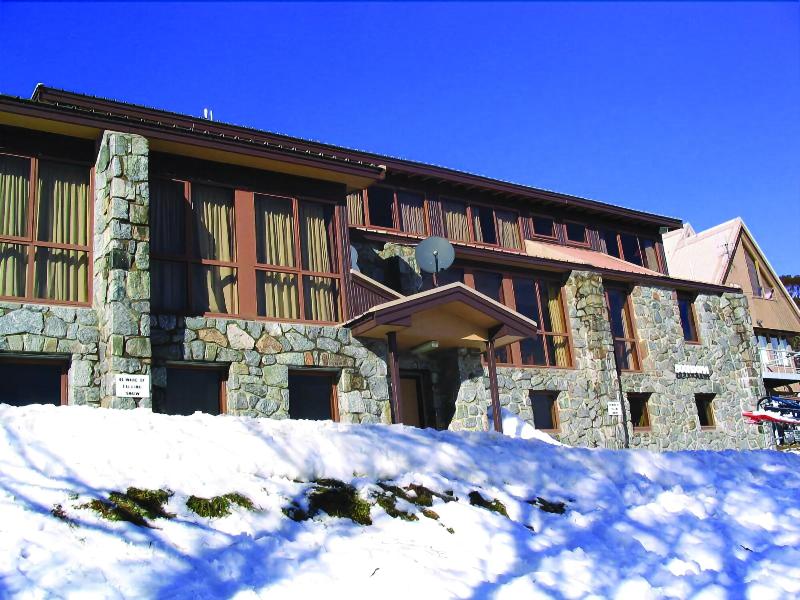 Boonoona Ski Lodge — exterior view