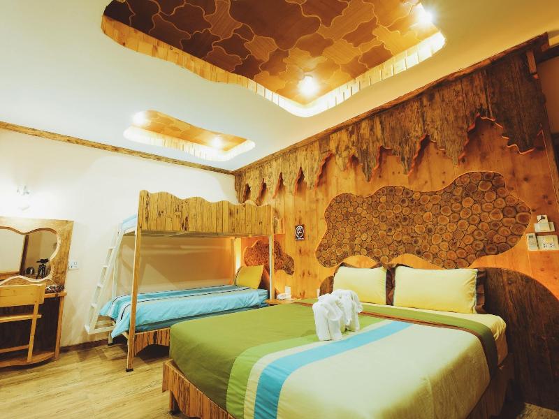 Tamnanpar Resort image