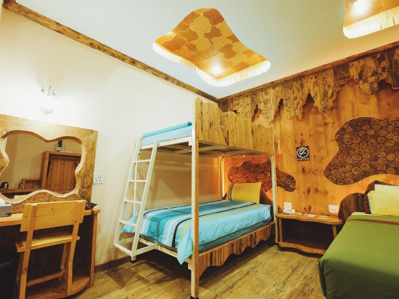 Tamnanpar Resort image