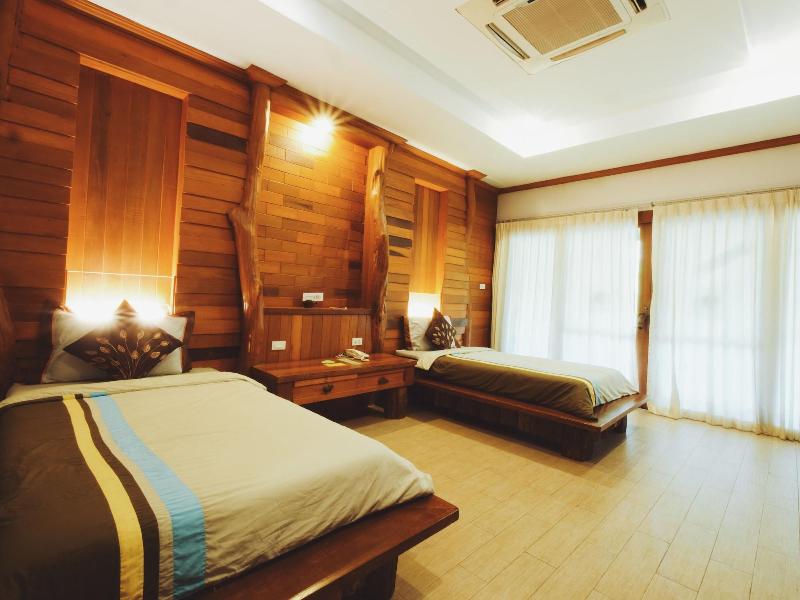 Tamnanpar Resort image