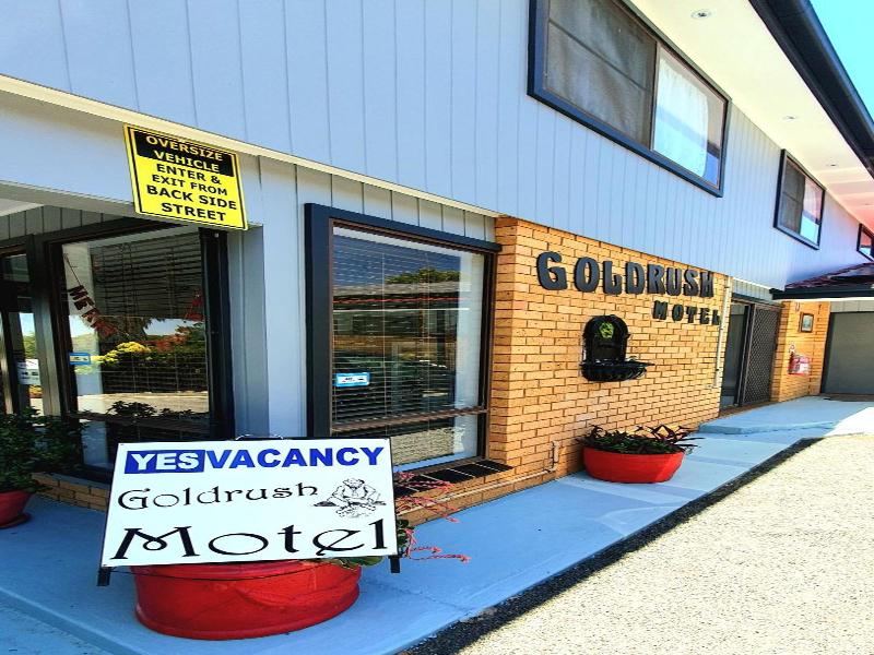 Young Goldrush Motel image