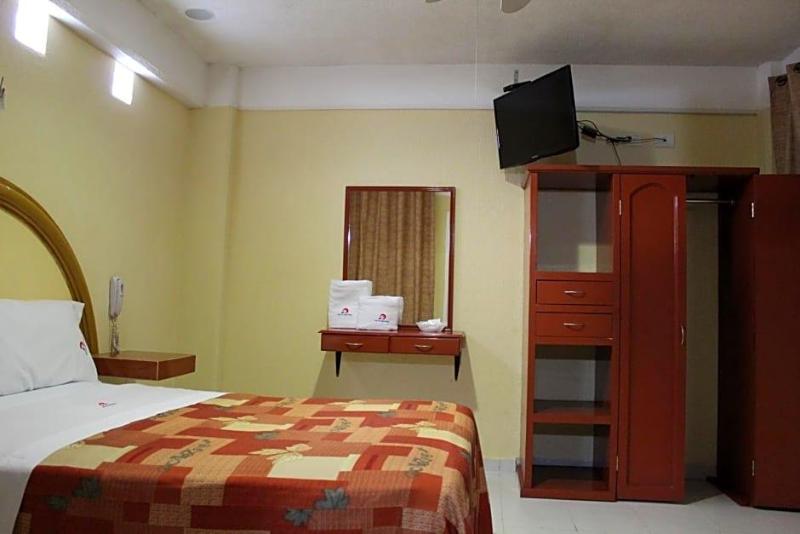 Hotel Central image