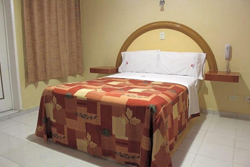 Hotel Central image