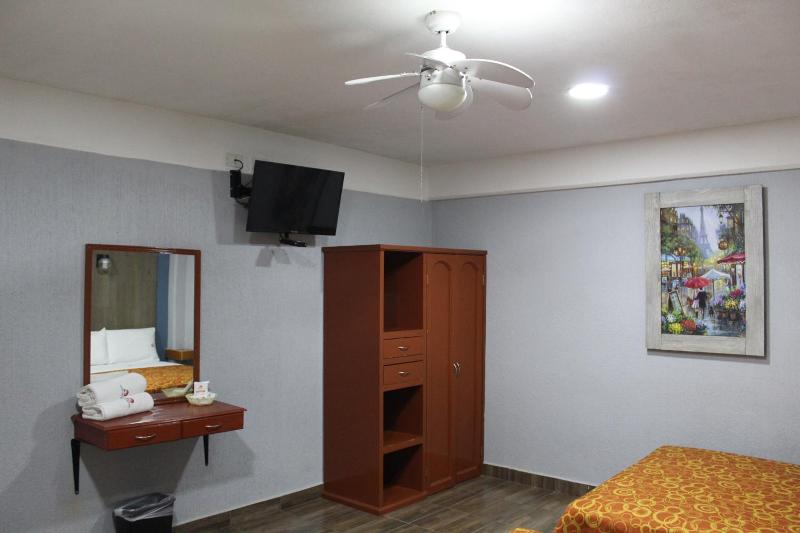 Hotel Central image