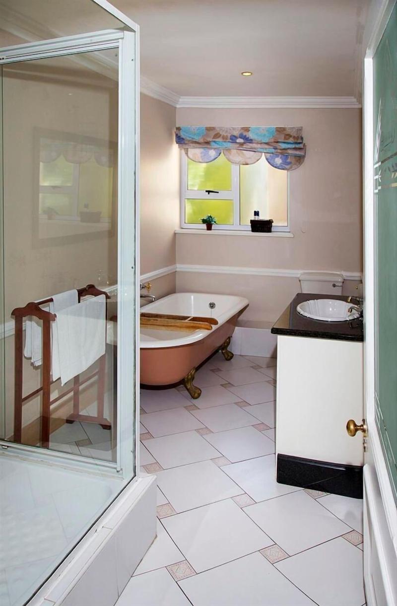 Heugh Road Guest House image
