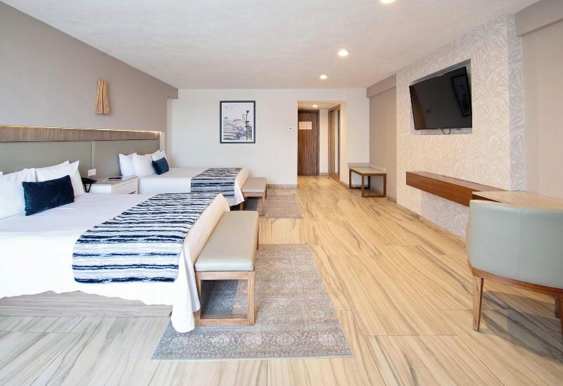 Hotel Velvet Plaza image