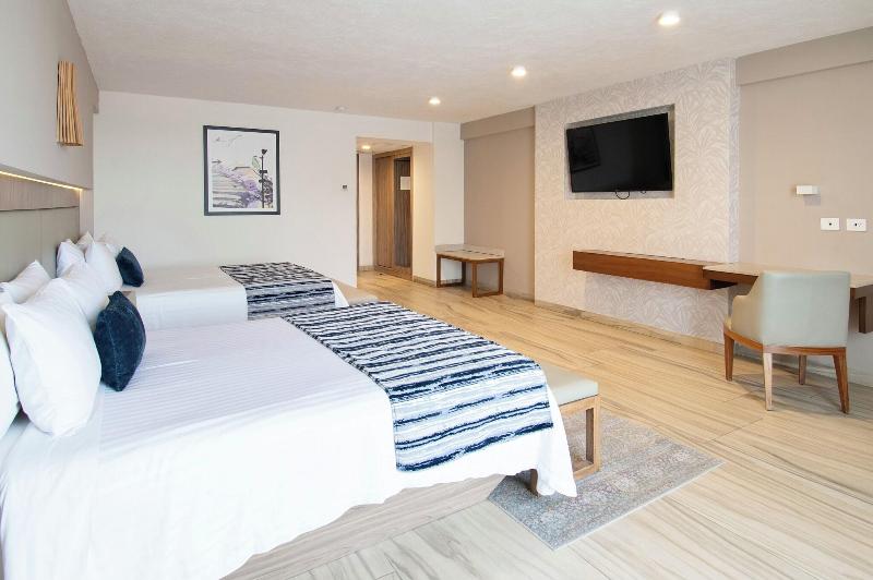 Hotel Velvet Plaza image