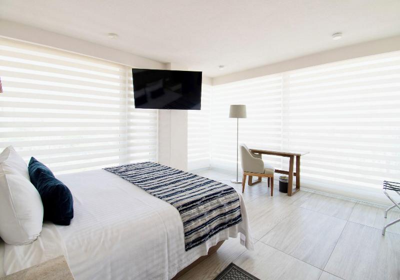 Hotel Velvet Plaza image