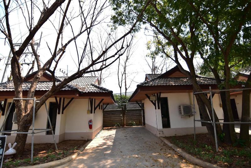 Bangrak Resort