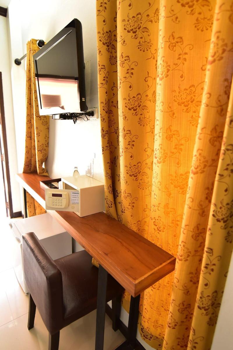 Bangrak Resort image