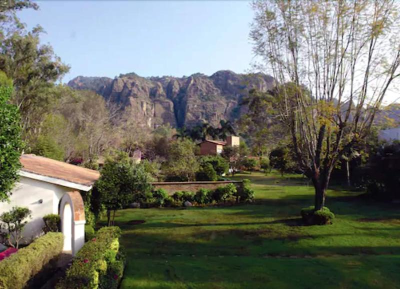 Casa Bugambilia image