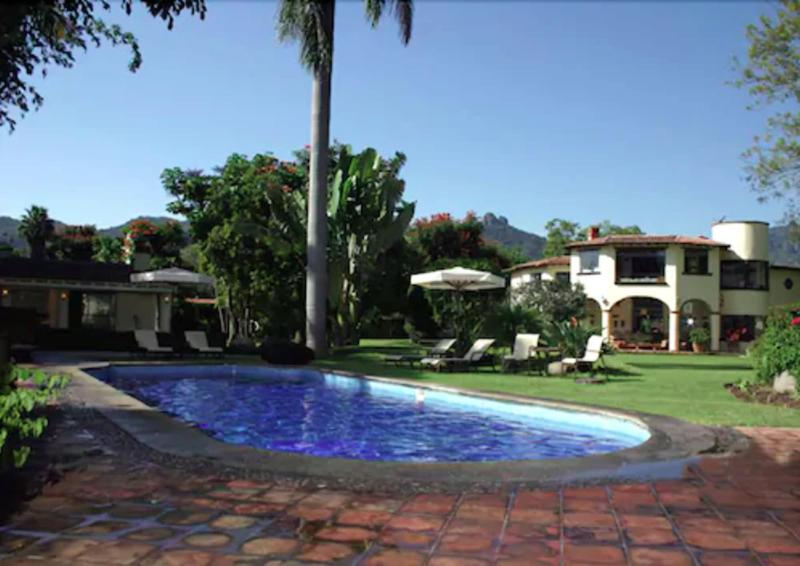 Casa Bugambilia image