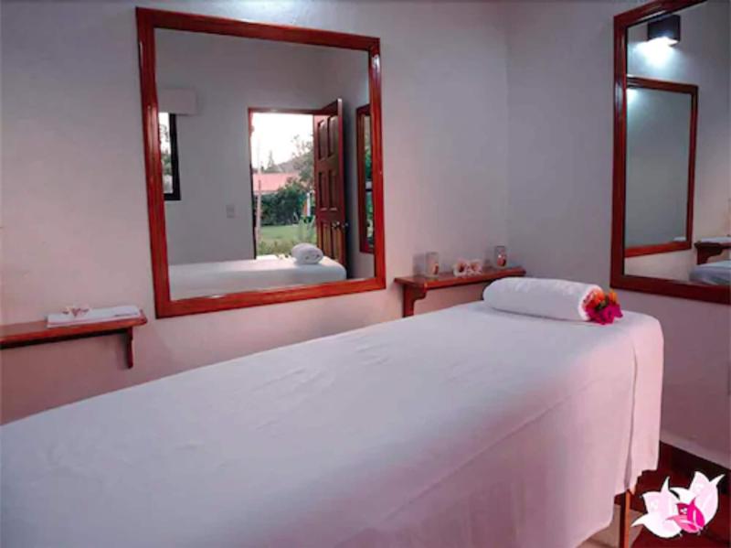 Casa Bugambilia image