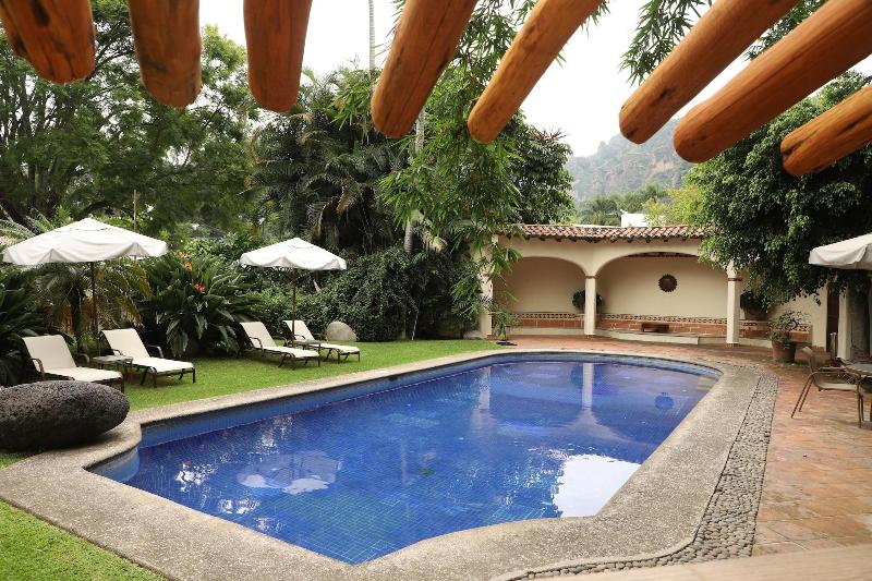Casa Bugambilia image