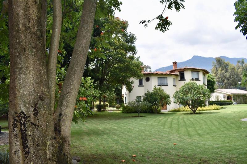 Casa Bugambilia image