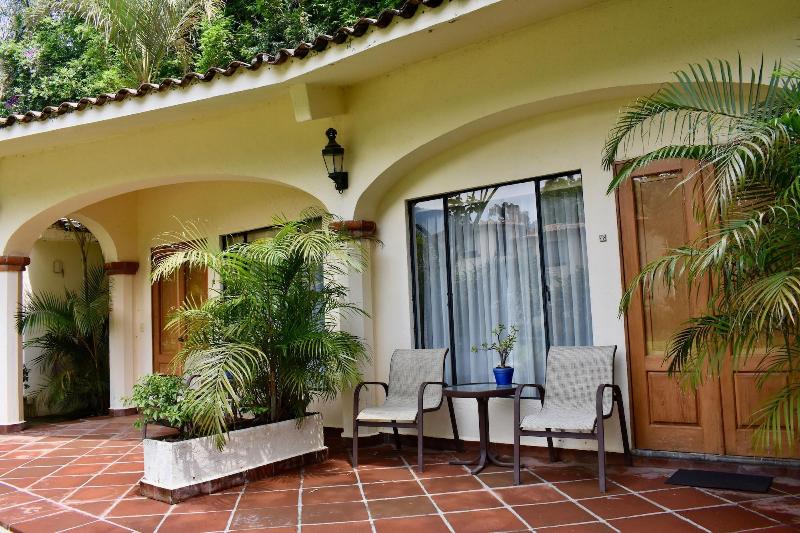 Casa Bugambilia image