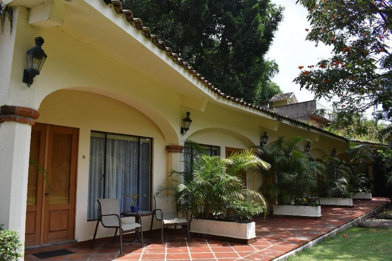Casa Bugambilia image