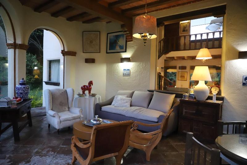 Casa Bugambilia image