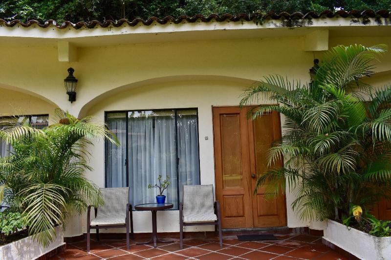 Casa Bugambilia image