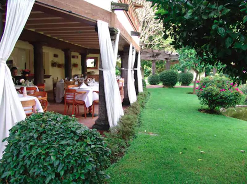 Casa Bugambilia image